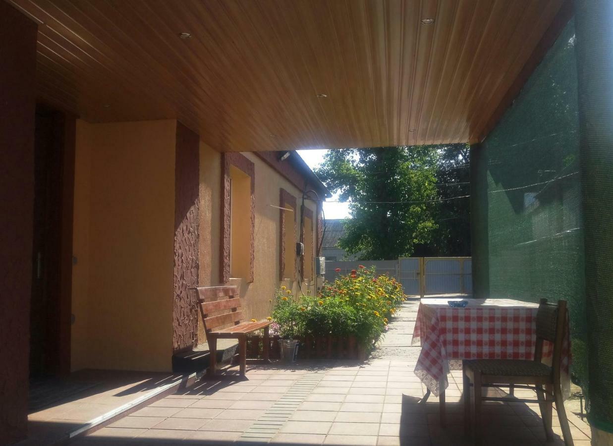 Міні Квартал Hotel Yahotyn Exterior foto